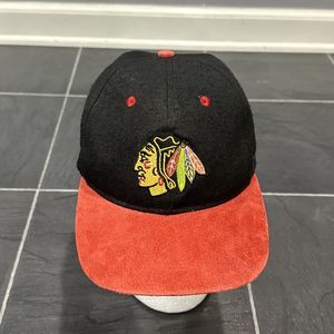 Vintage Chicago Blackhawks NHL CCM Wool Snapback Hat Cap #1 Apparel Red Black